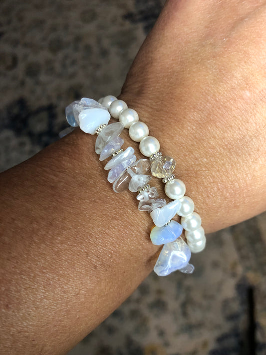 Glass Pearl and White Opal Chip Set