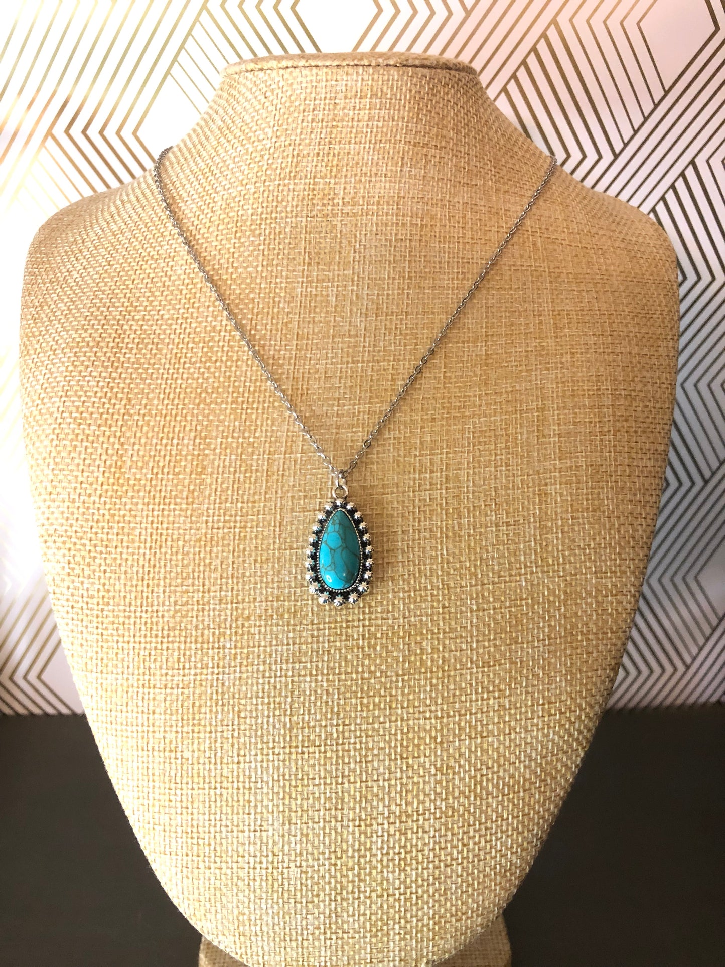 TEARDROP TURQUOISE Stone Pendant Necklace